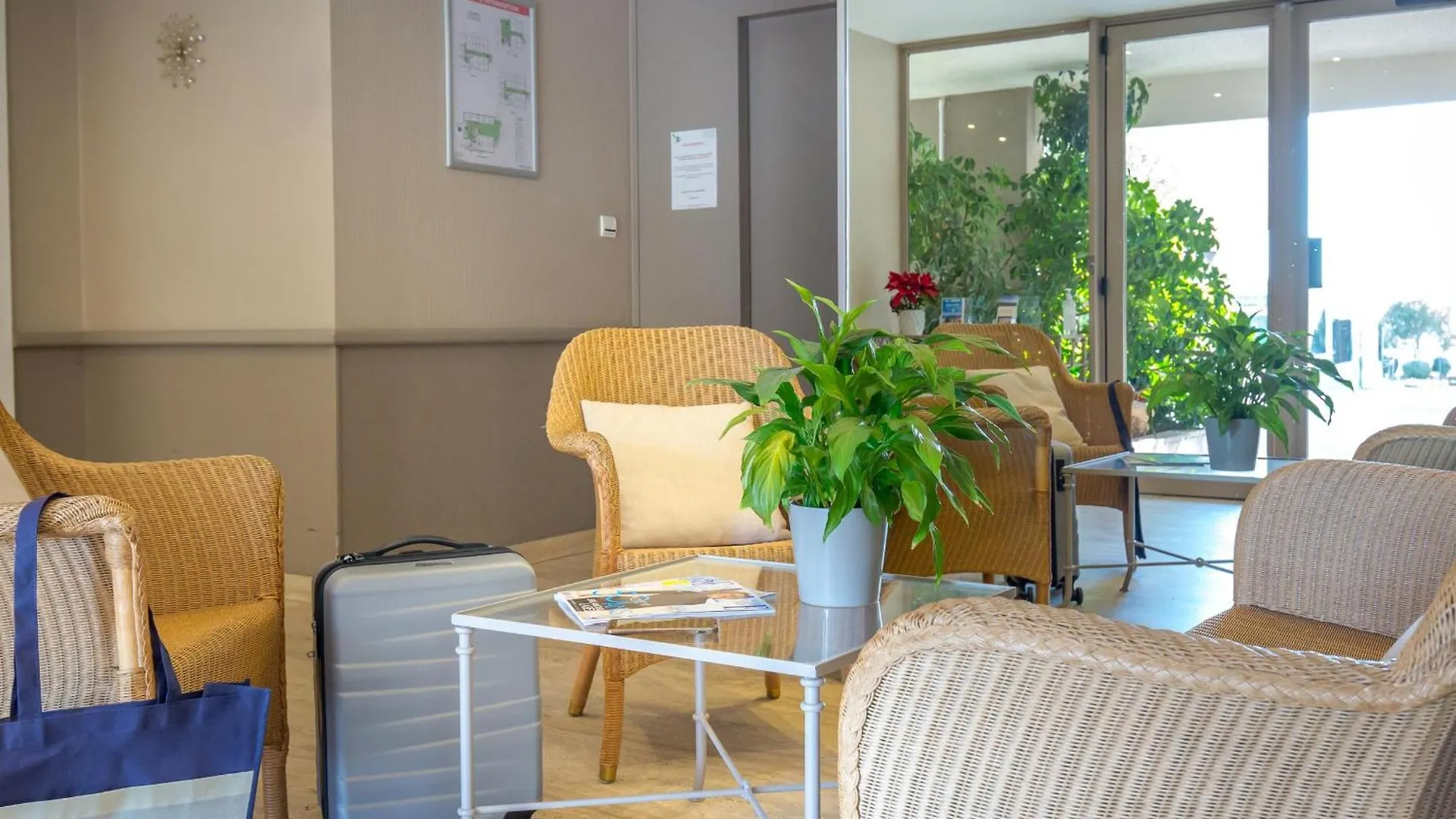 Studio 2 Pers Climatise, Proche Plage Et Commerces, Wifi - Fr-1-466A-24 Saint-Raphael  Saint-Raphael (Var)