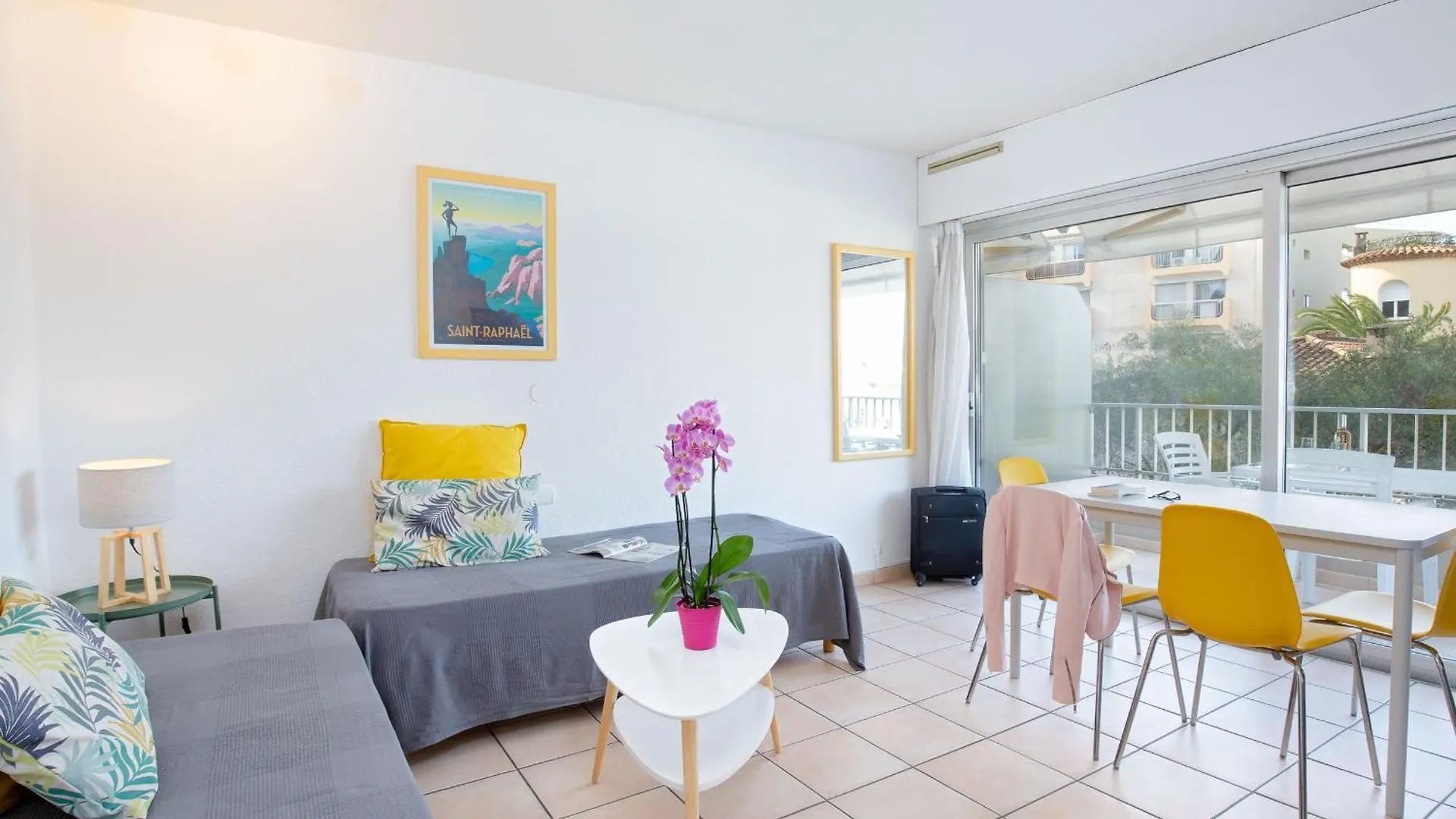 Studio 2 Pers Climatise, Proche Plage Et Commerces, Wifi - Fr-1-466A-24 Saint-Raphael